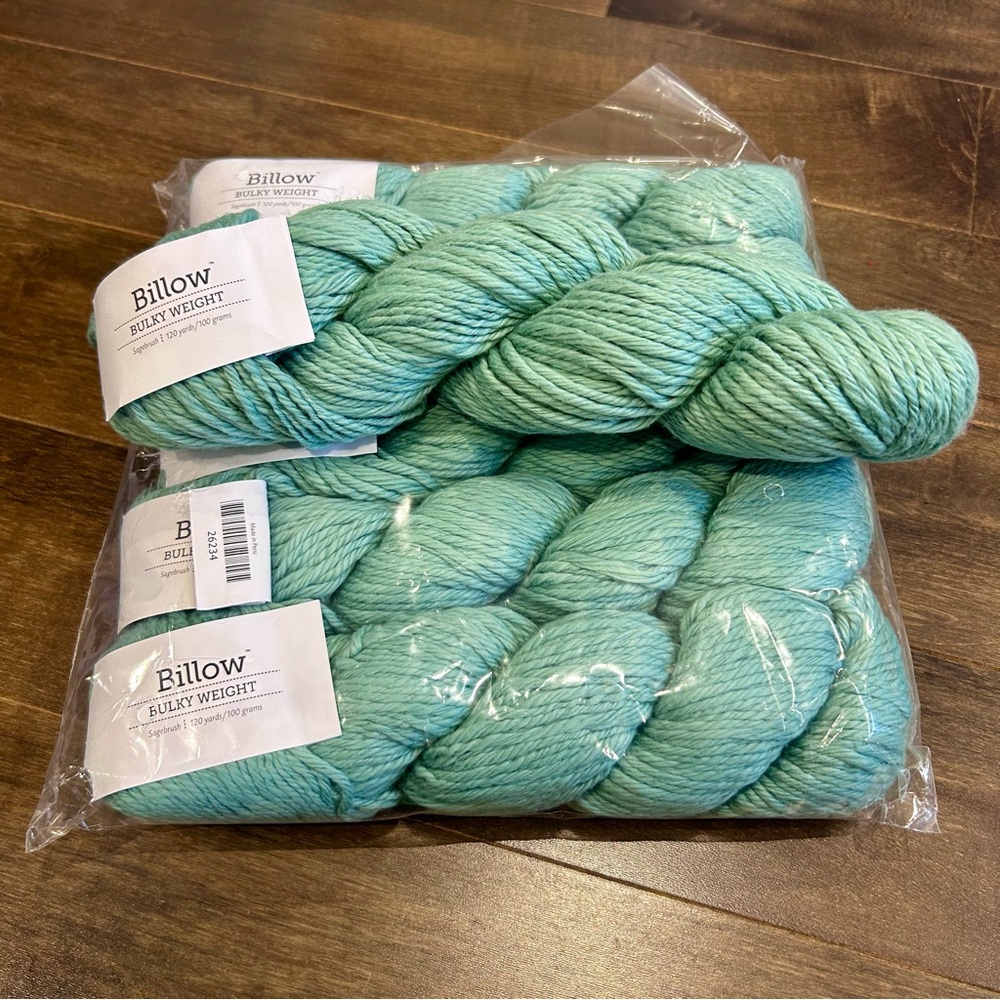 Knit Picks Billow Bulky Weight Lot in Sagebrush - Picture 2 of 2